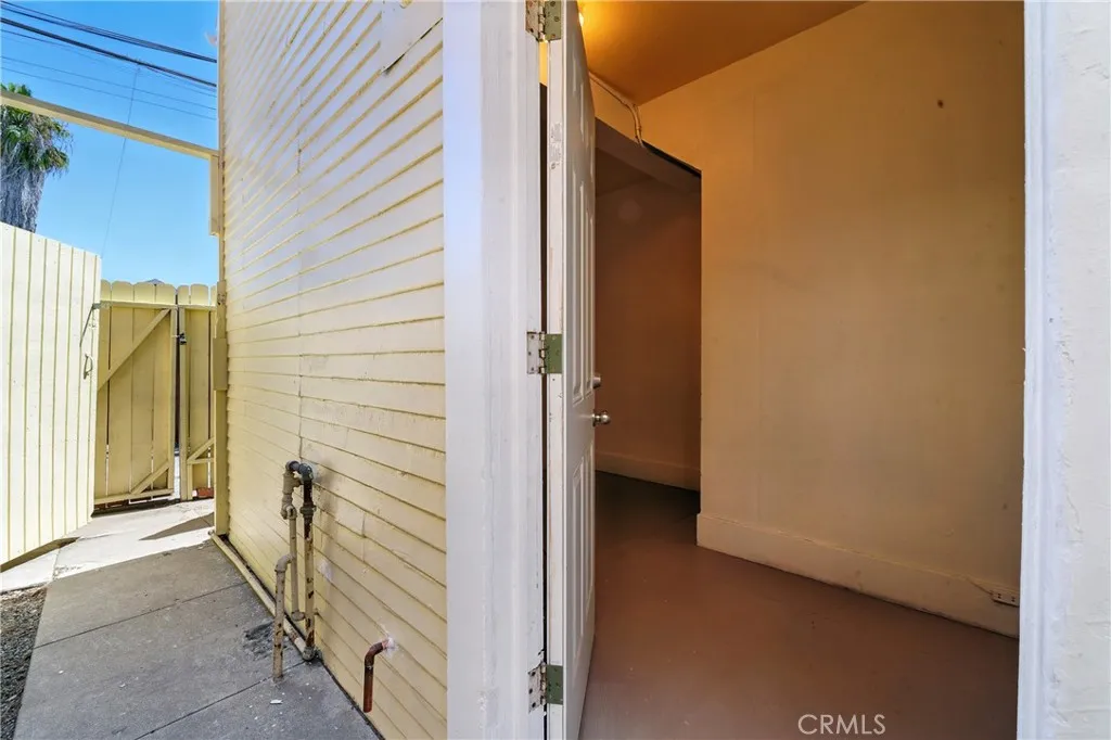 732 Saint Louis Avenue, Long Beach, California 90804 home-pic-38